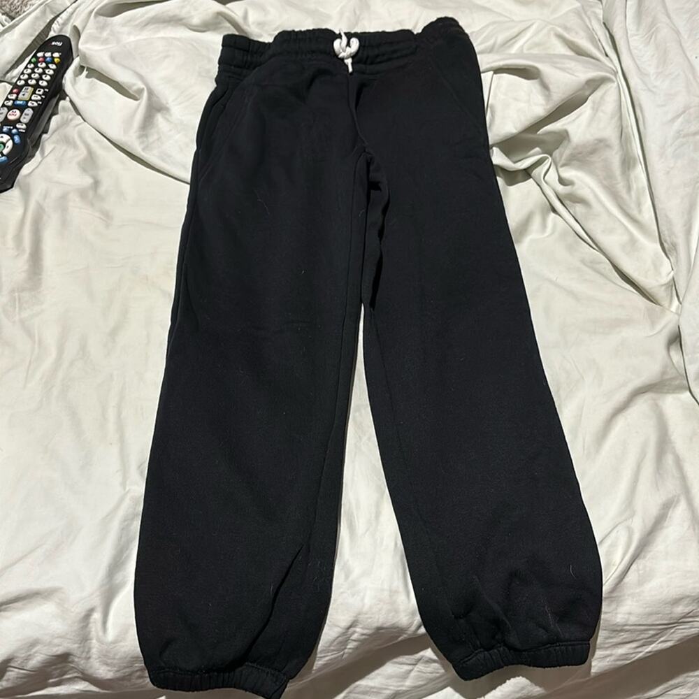 Old navy black 6/7 sweatpants drawstring waist fitted elastic cuff euc 2 pair